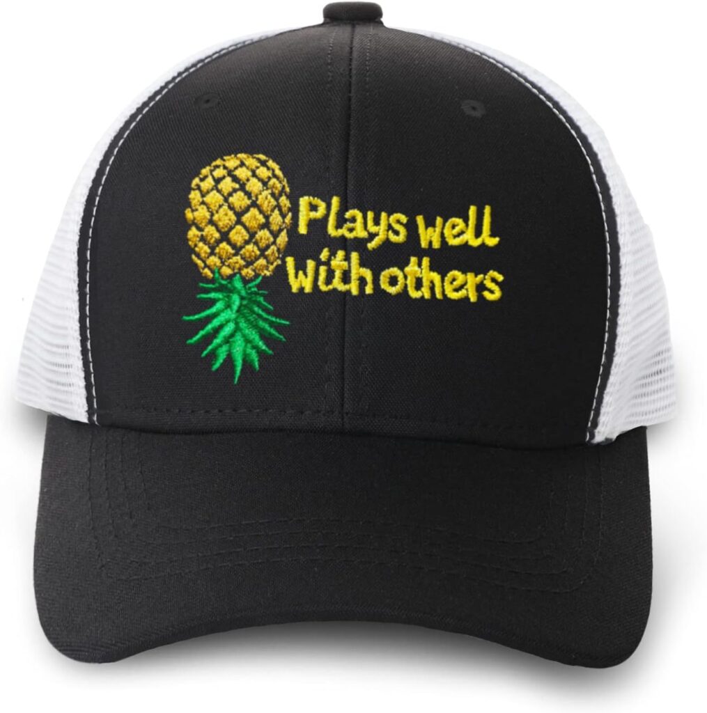 Gorra de béisbol con piña bordada